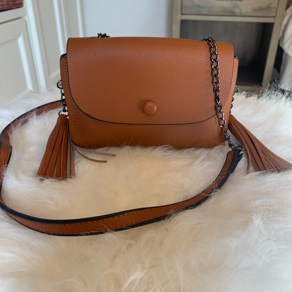 Mellow World tan leather crossbody